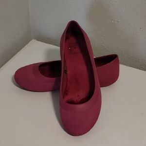 Burgundy Elegant Crocs Women's Flats